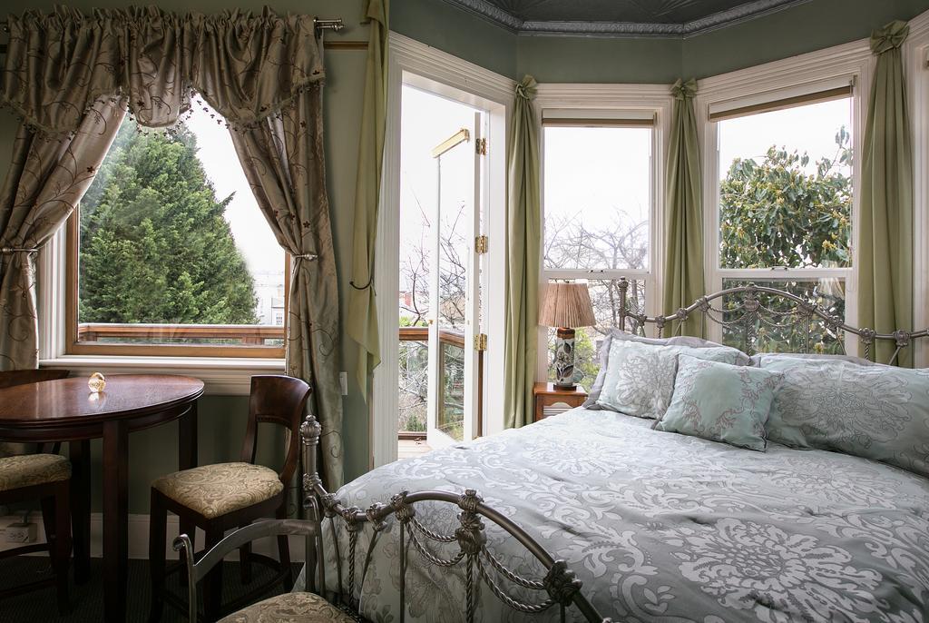 Noe'S Nest Bed And Breakfast Сан-Франциско Экстерьер фото